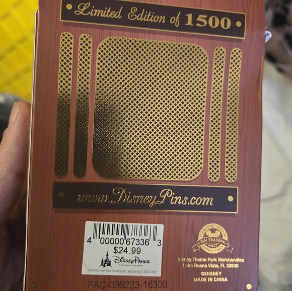 Figment Vinyl Record Pin LE 1500 - Picture 3 of 3